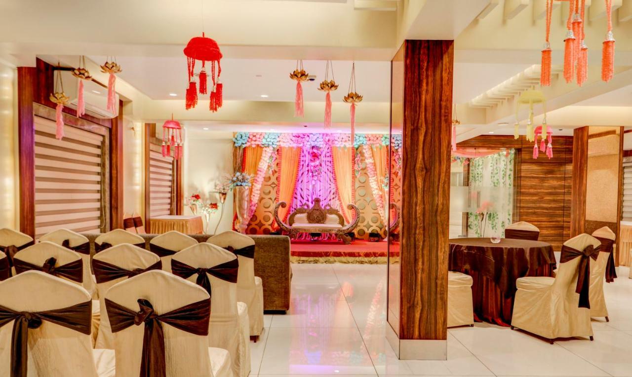 Treebo Radhe Palace Kolkata Bagian luar foto