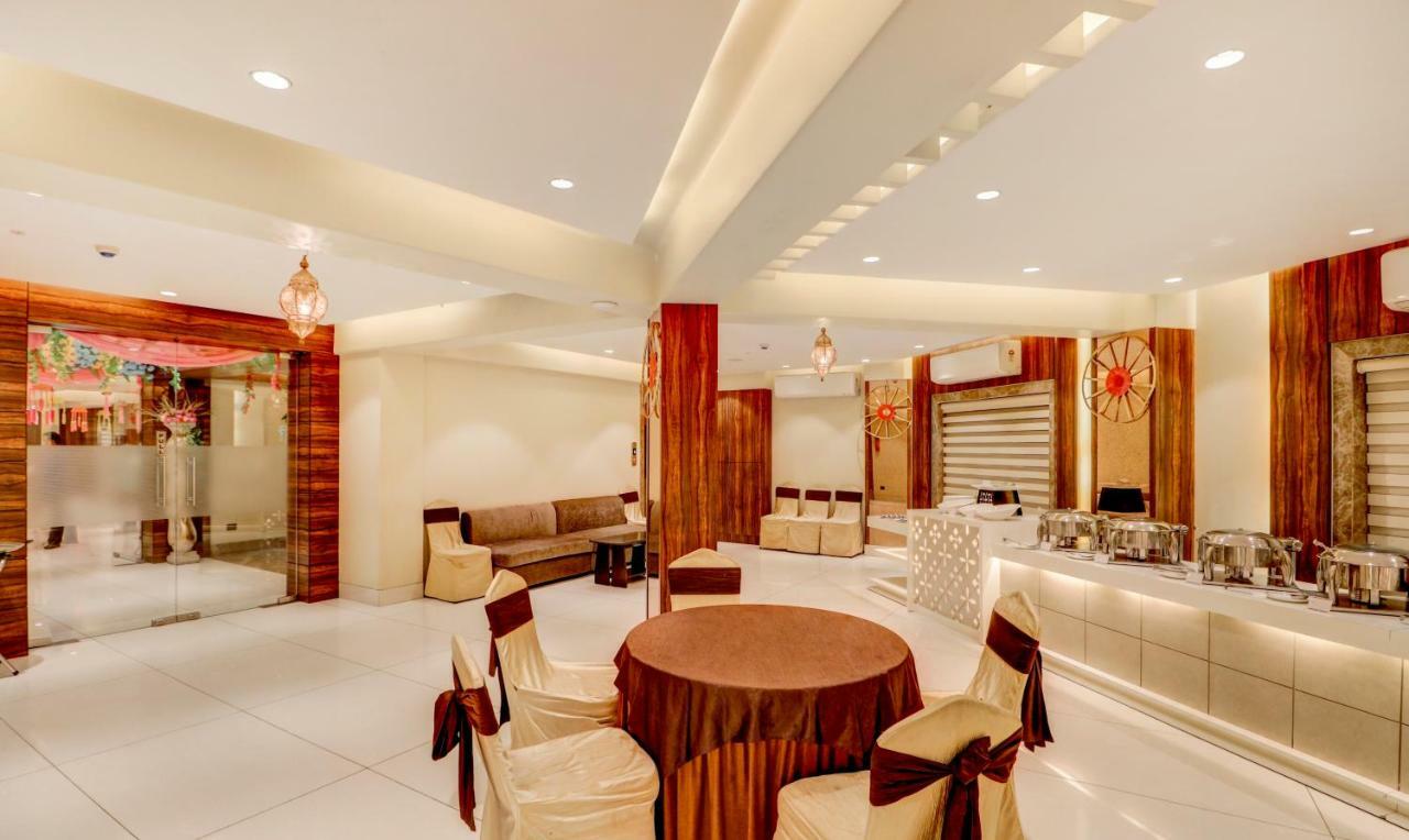 Treebo Radhe Palace Kolkata Bagian luar foto